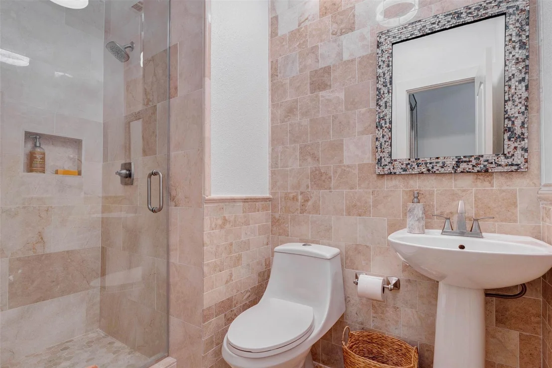 Photo of 1519 Darnley Lane