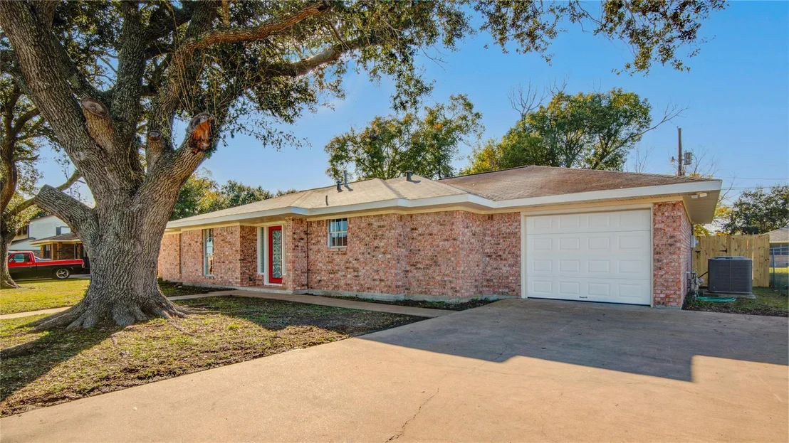 Photo of 3416 Walnut Drive