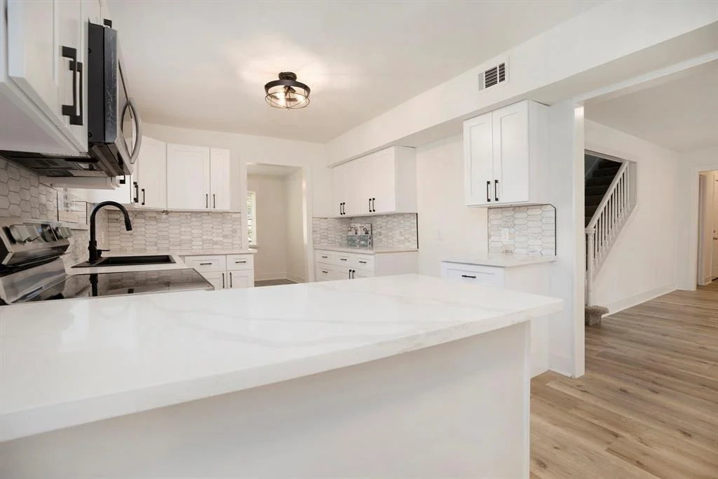 Photo of 223 Pin Oak Drive