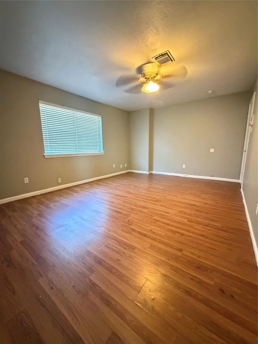 Photo of 21406 Park Royale