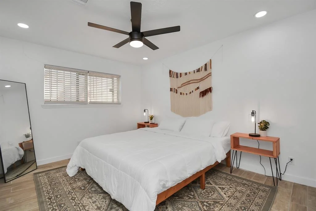 Photo of 9603 Sharpview Drive