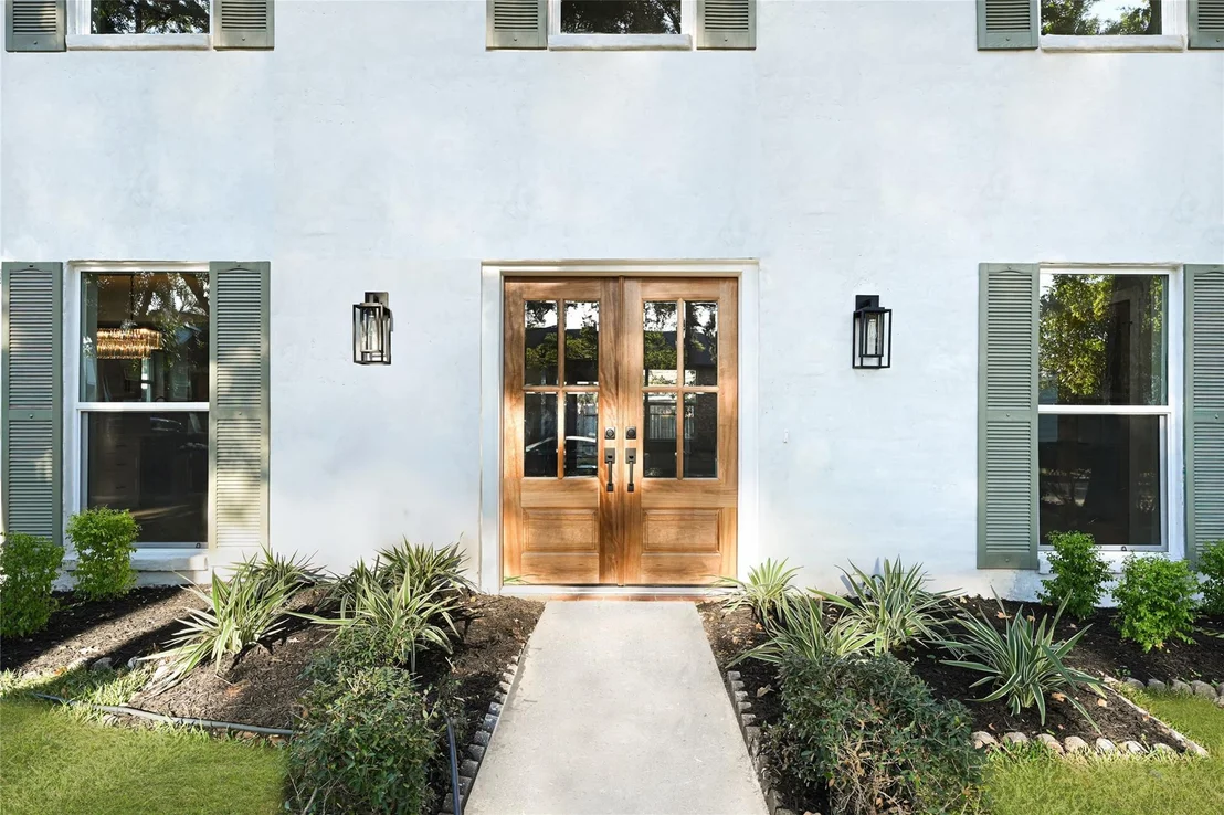 Photo of 5610 Oak Trail Lane