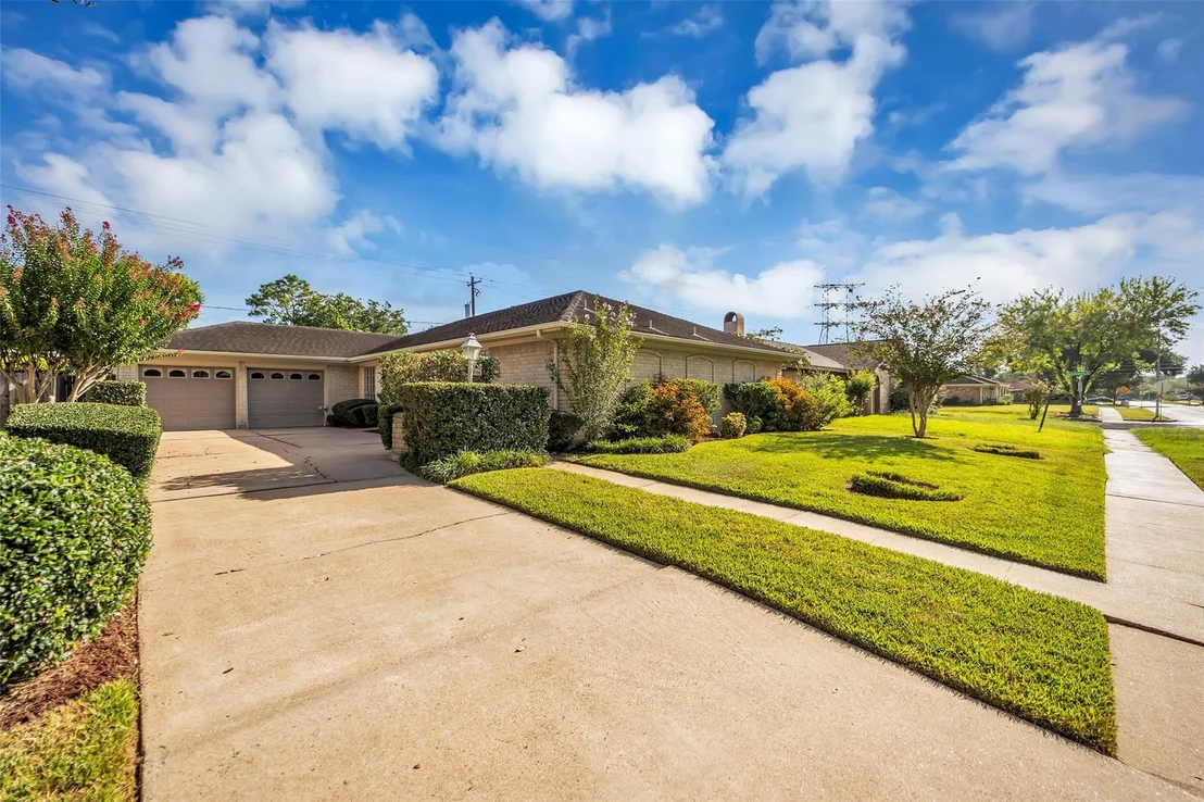 Photo of 9106 Willow Meadow Drive