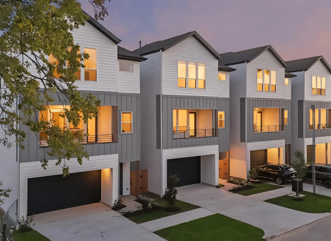Photo of 4832 Pinemont Drive
