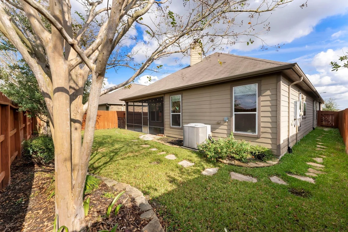 Photo of 29501 Salem Fields Drive