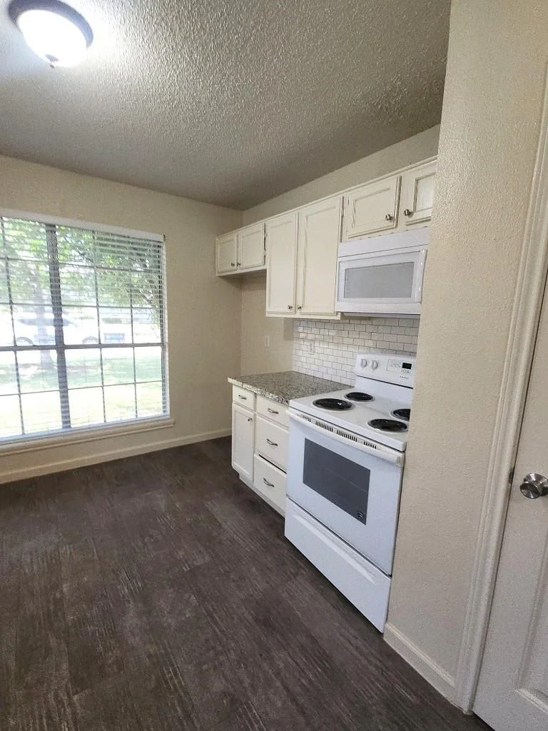 Photo of 3835 Brookwind Drive