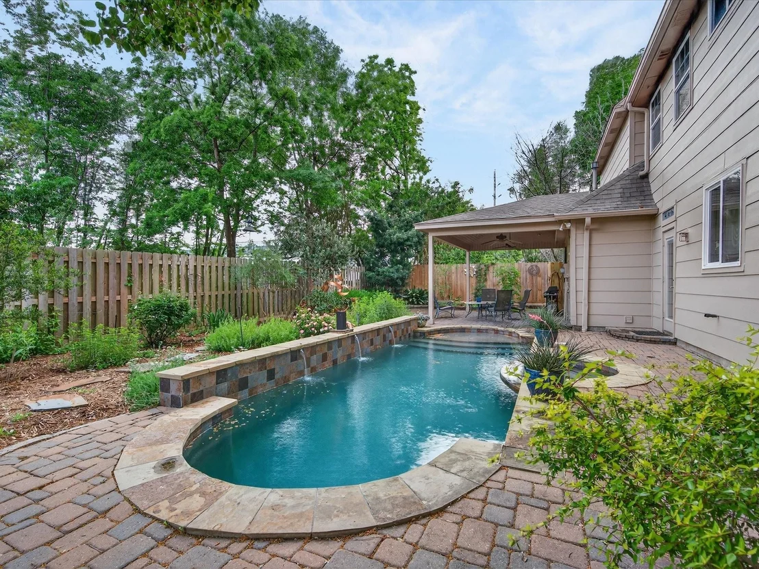 Photo of 6207 Sandypine Drive