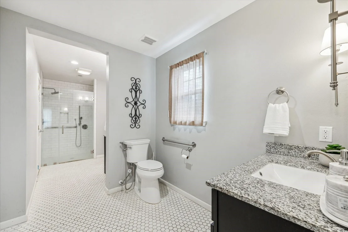 Photo of 3477 Bradley Lane