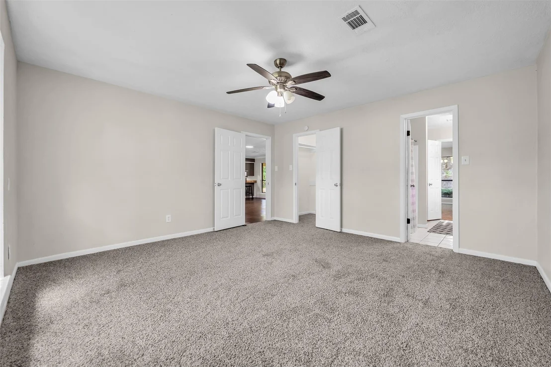 Photo of 32219 Grapevine Street