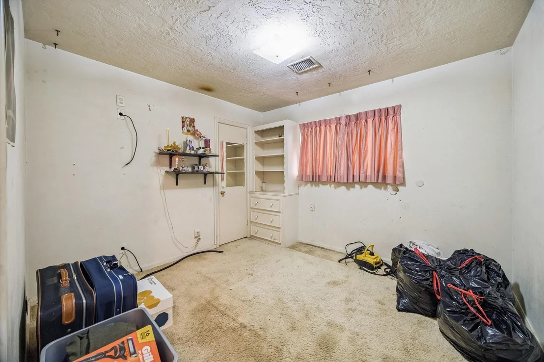 Photo of 9727 Blankenship Drive