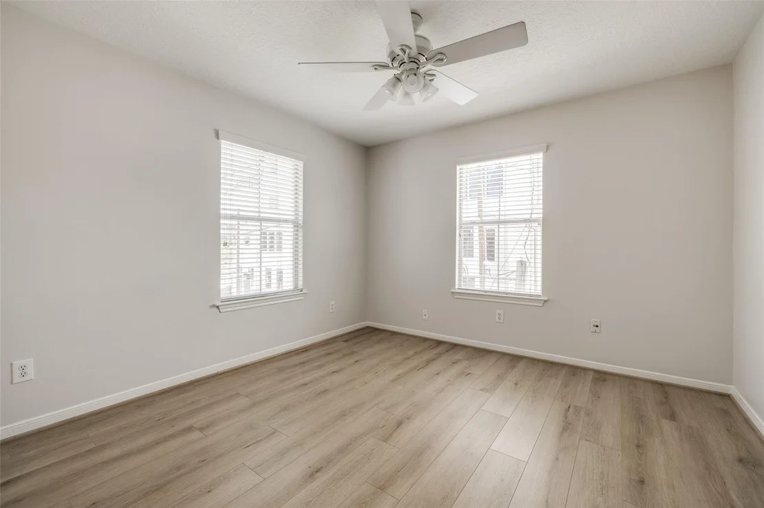 Photo of 1304 Robin Street