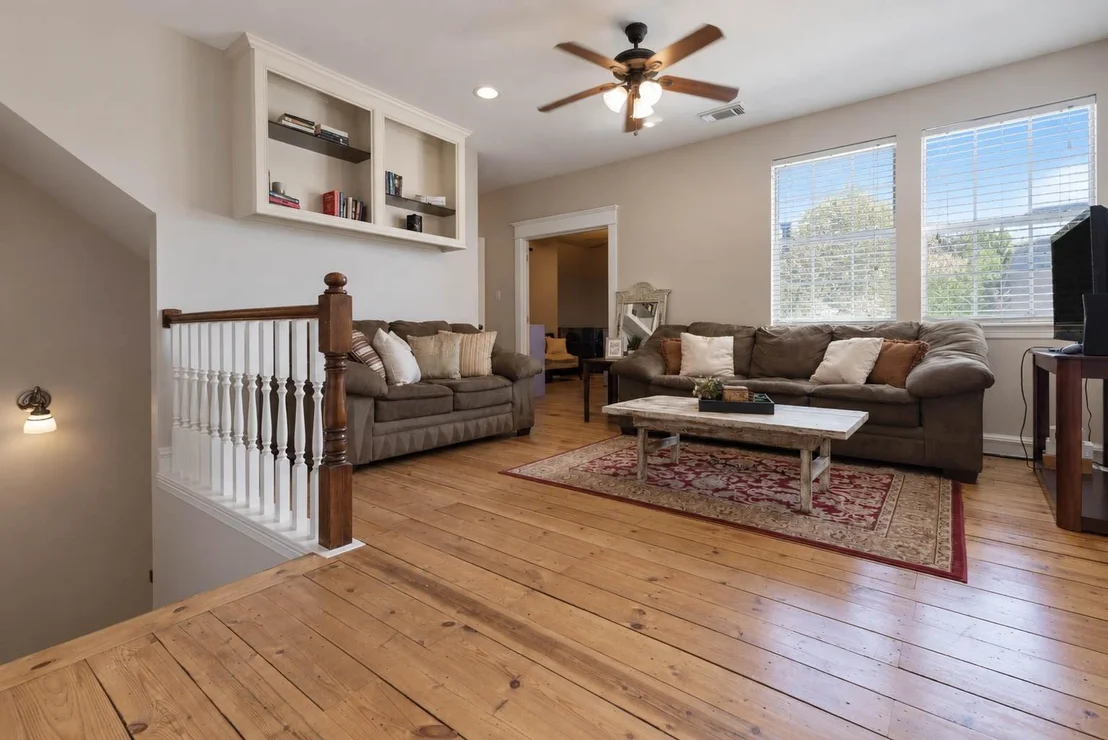 Photo of 33103 Whickham Circle