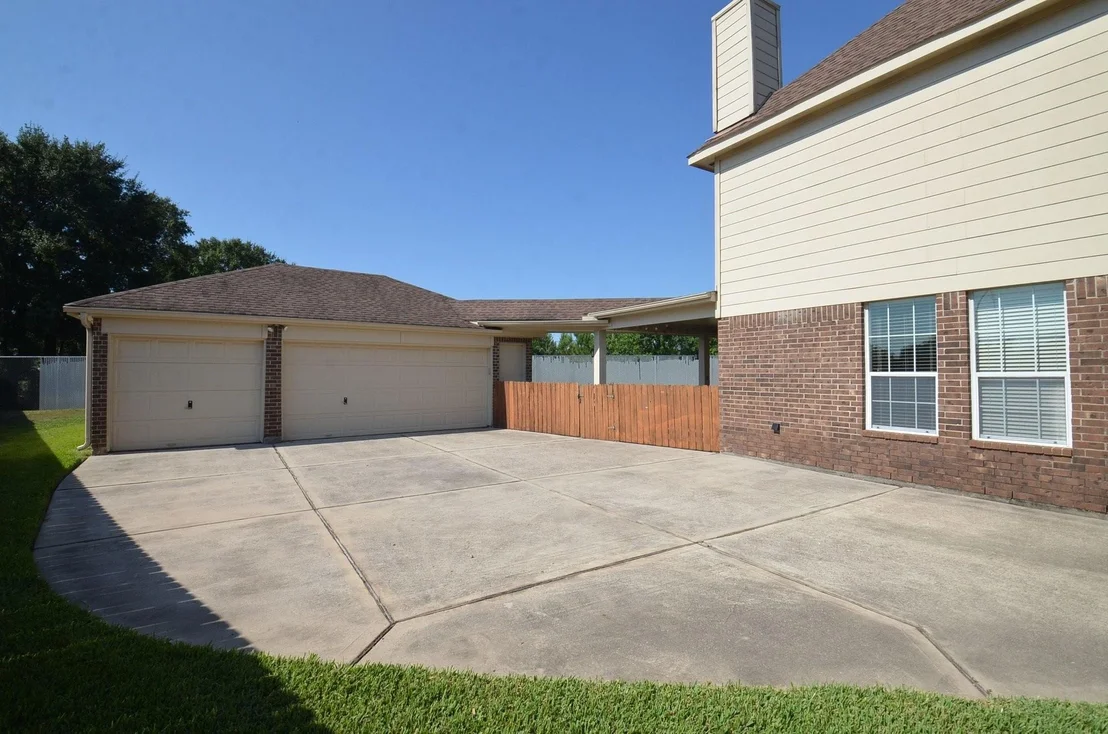 Photo of 18302 Glenn Haven Estates Drive