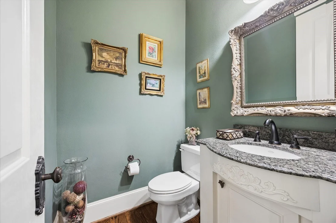 Photo of 809 W 9th Street