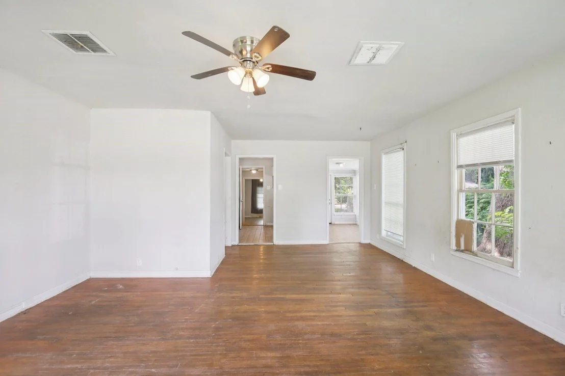 Photo of 1531 W 8th Street