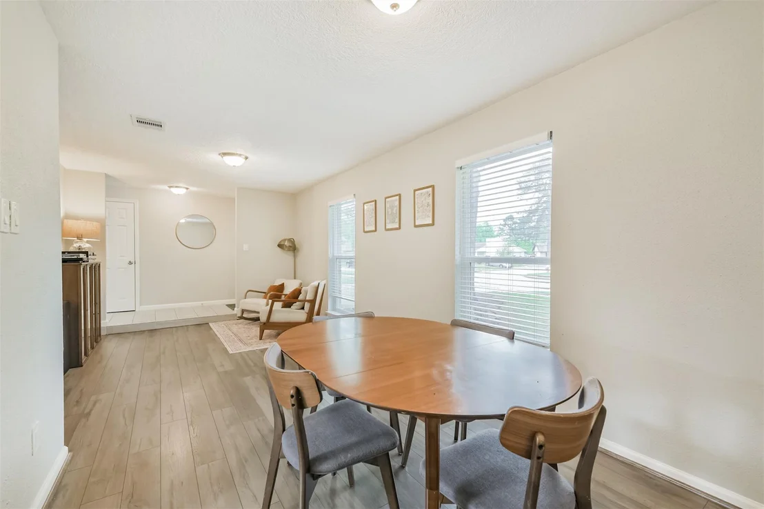 Photo of 5219 Forest Timbers Drive