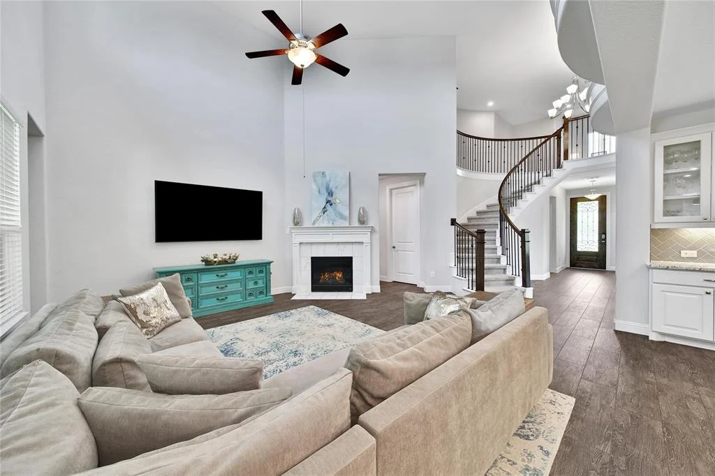Photo of 19 N Wheatleigh Drive