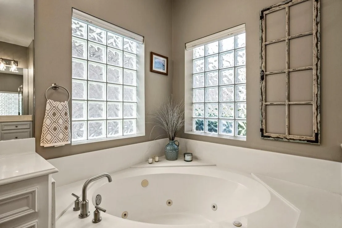 Photo of 4 Crestwood Circle