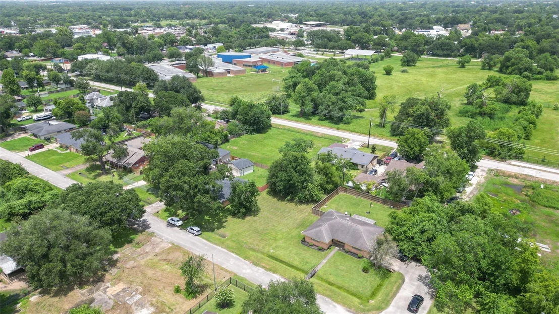 Photo of 7602 Echo Brook Lane