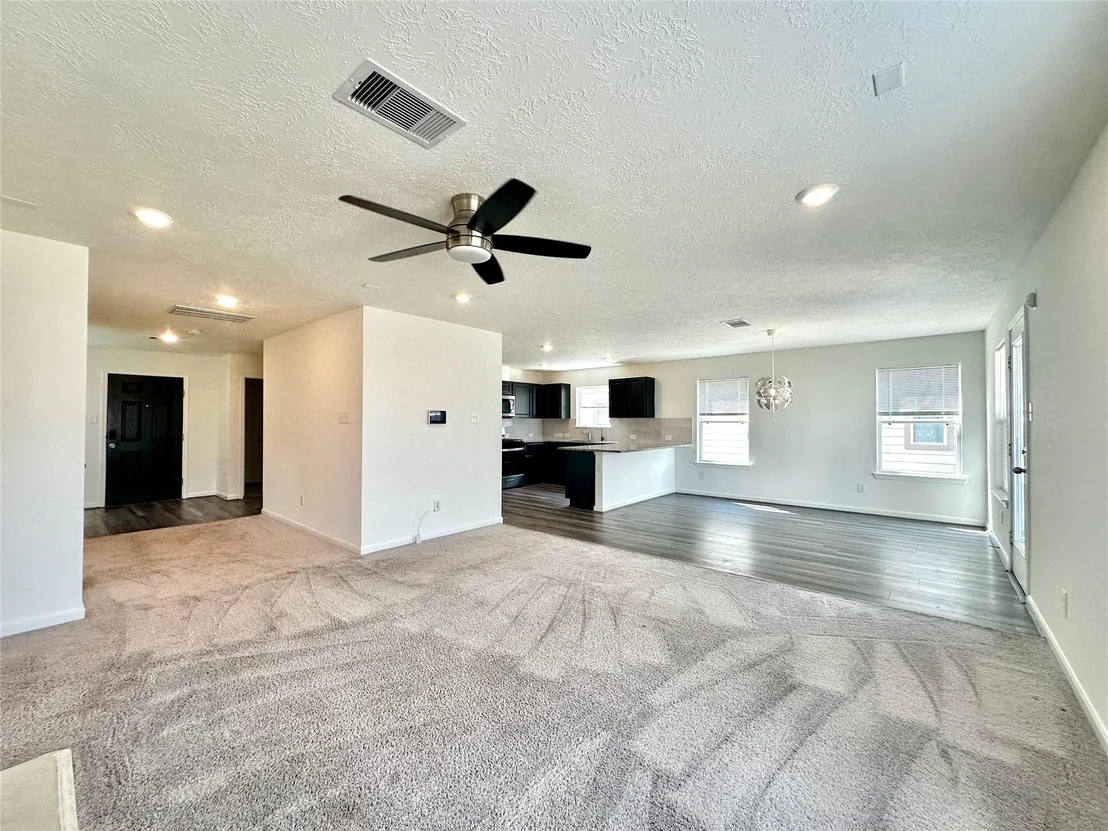 Photo of 5510 Eagle Sky Boulevard