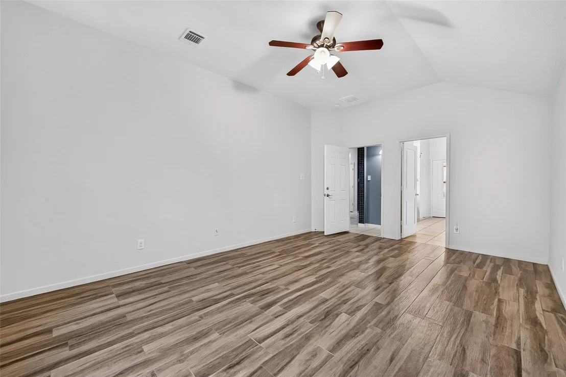 Photo of 15734 Bannowsky Lane