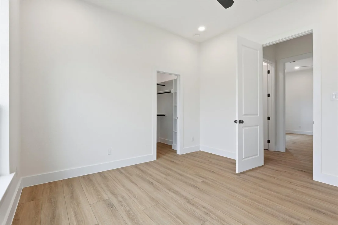 Photo of 467 Springfield Trail