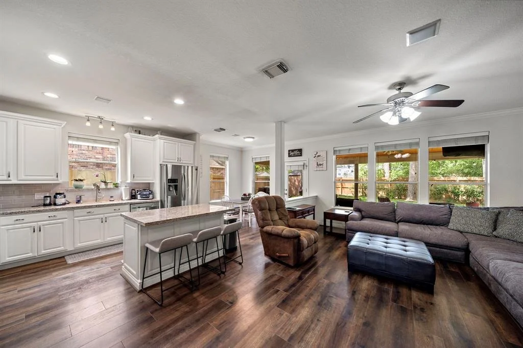 Photo of 15622 Clear Pointe Drive