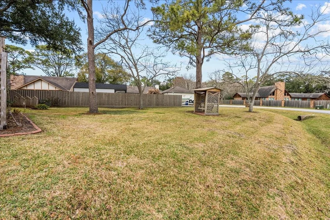 Photo of 710 Bayou Crest Circle