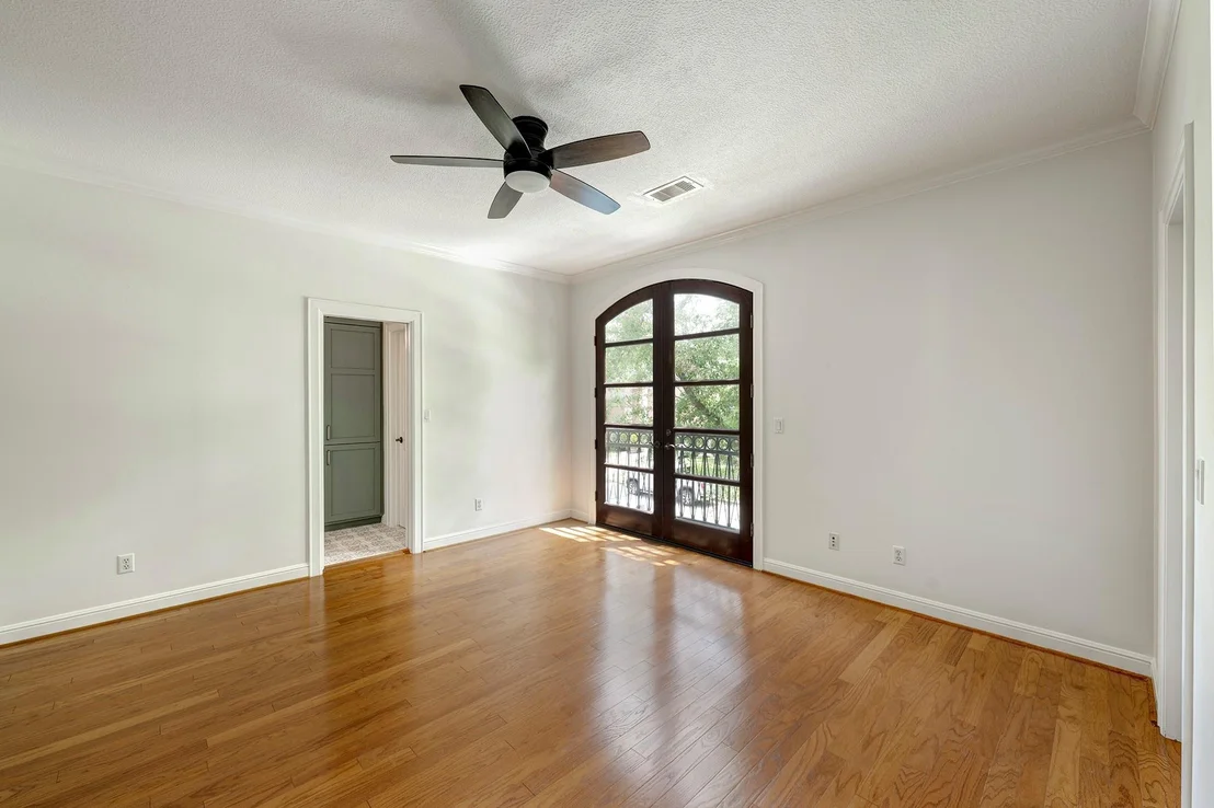 Photo of 4248 Sunset Boulevard
