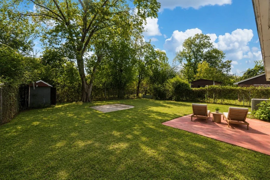 Photo of 9834 Denning Drive