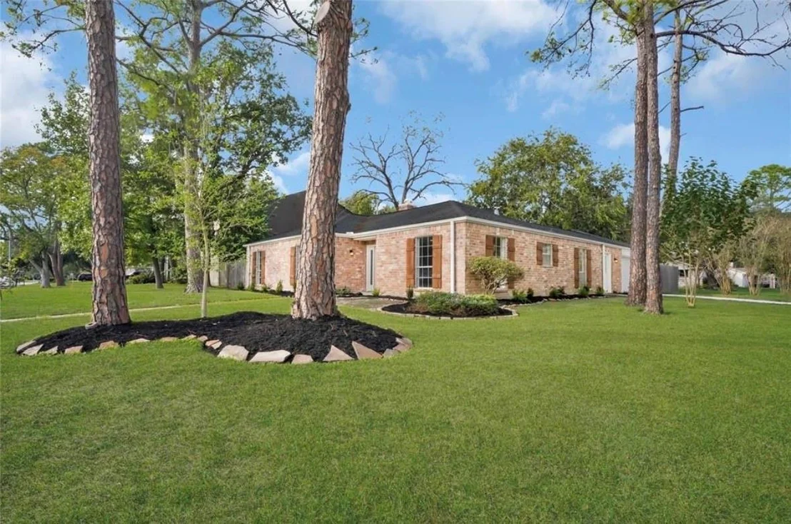 Photo of 13902 Wickersham Lane
