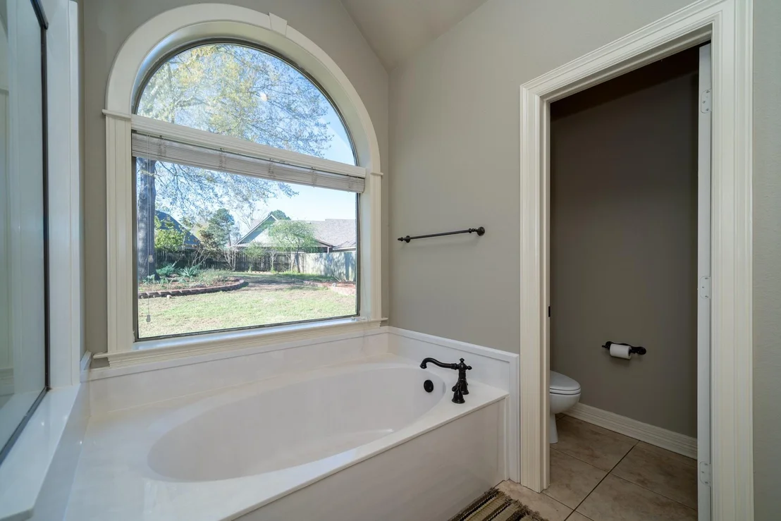 Photo of 104 Glen Rose Trail