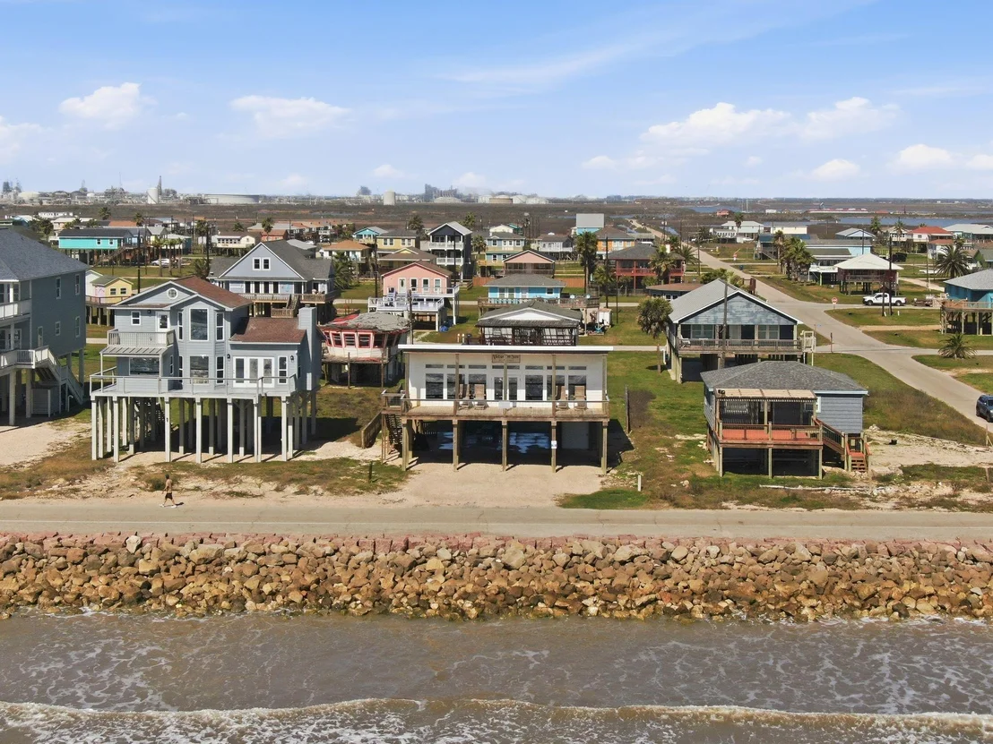 Photo of 706 Beach Drive