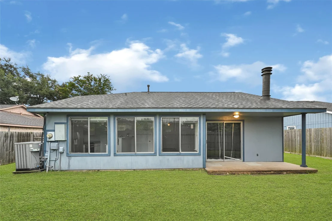 Photo of 10802 Forest Leaf Drive