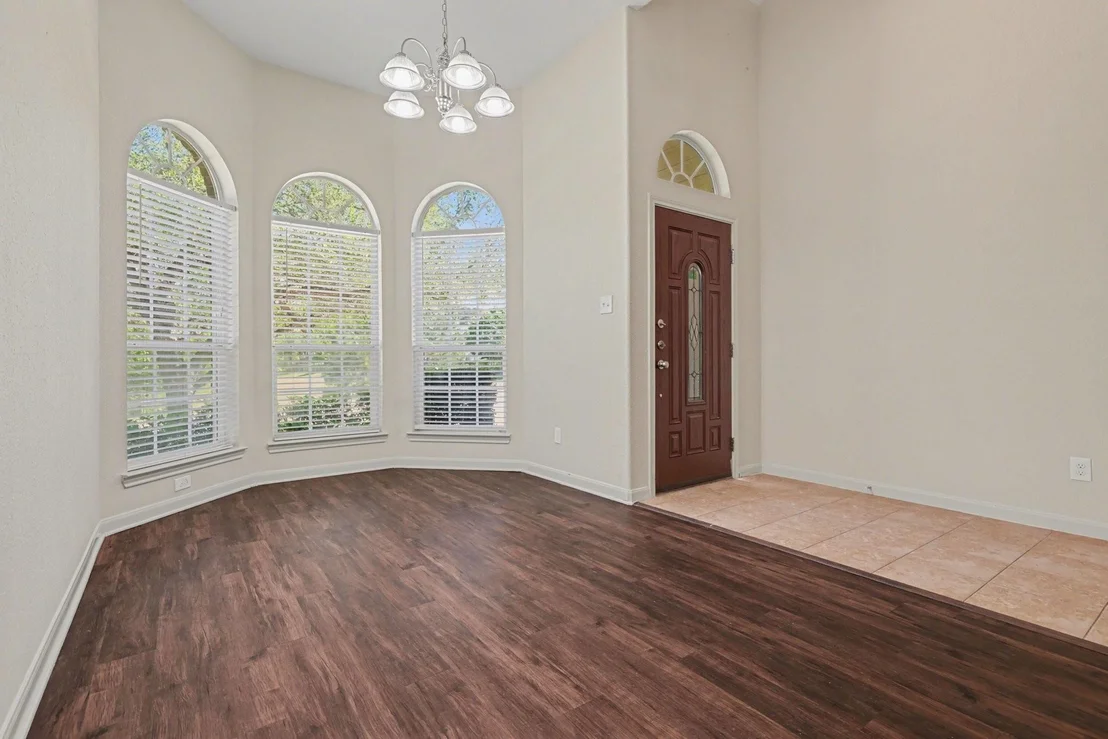 Photo of 4921 Summer Ridge Drive