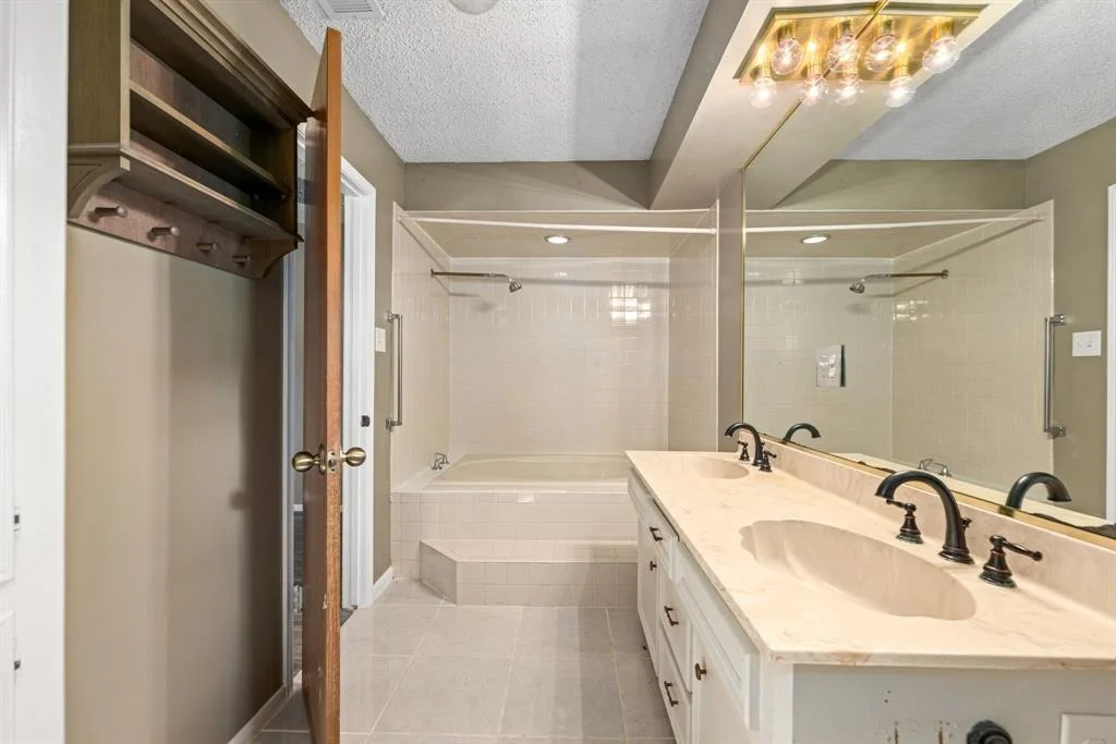 Photo of 26418 Maplewood Drive