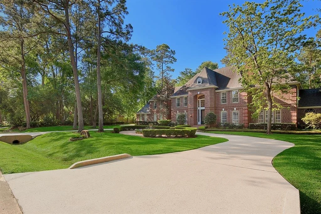Photo of 10 Red Sable Point