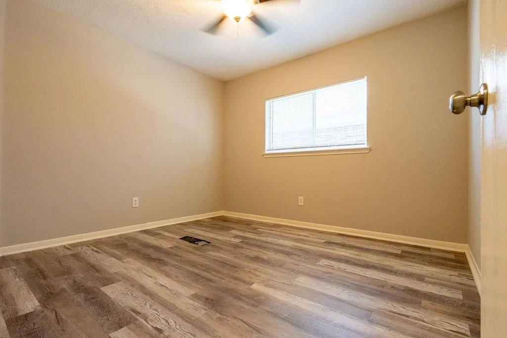 Photo of 9926 Goldenglade Drive