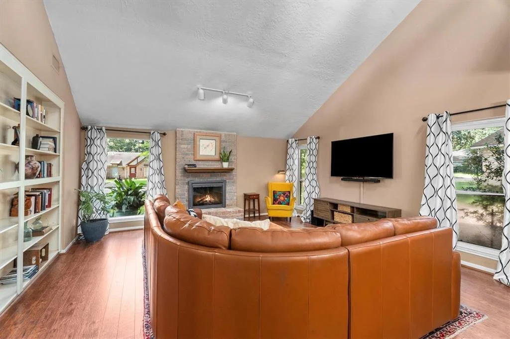 Photo of 4638 Deer Point Drive