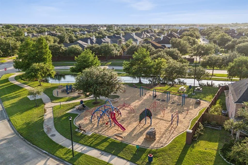 Photo of 2702 Driftwood Drive