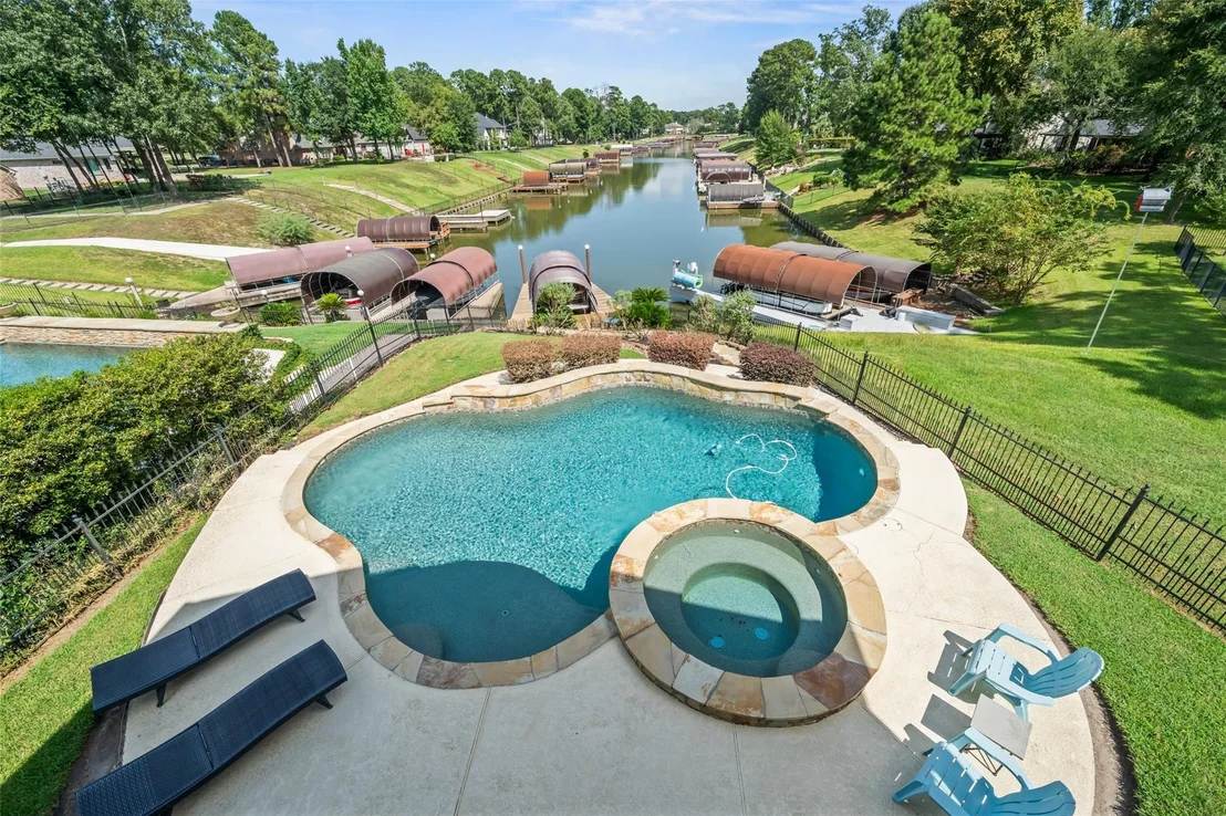 Photo of 18911 Mystic Point