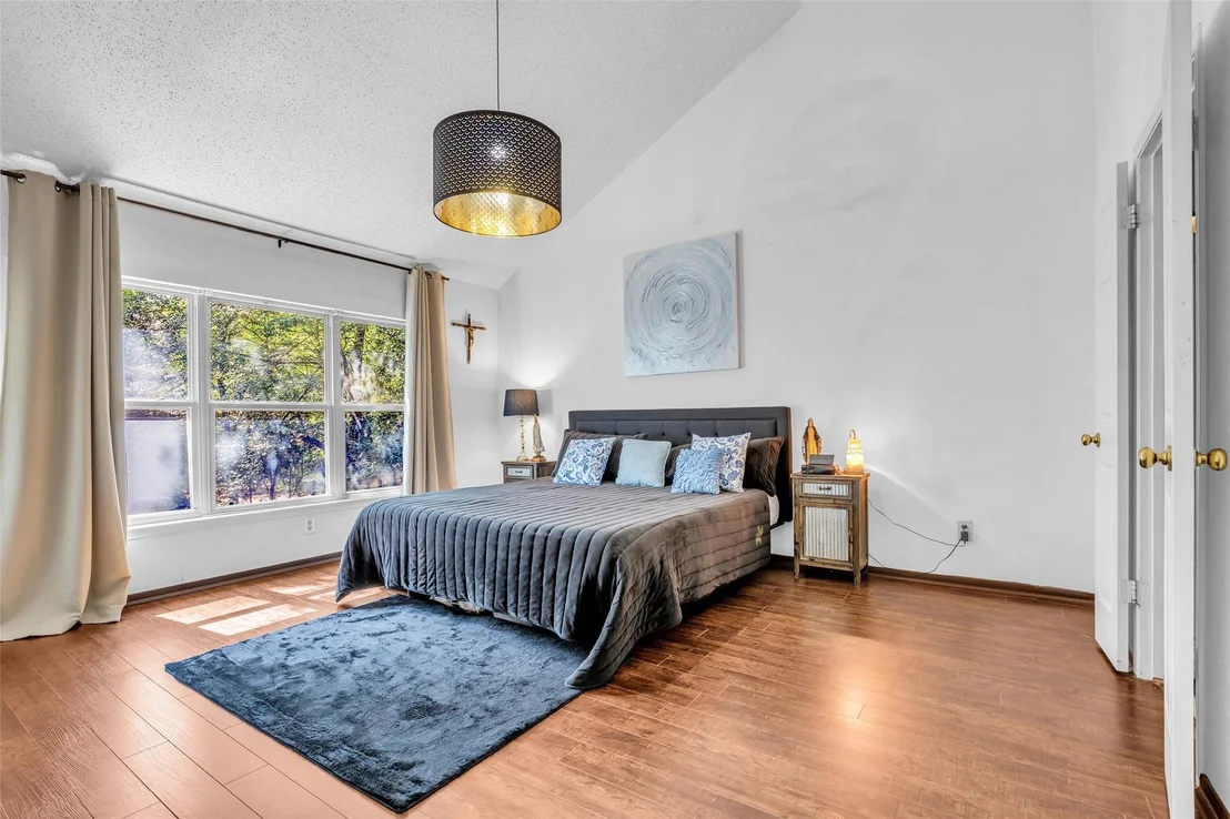 Photo of 15 E Stony Bridge Circle