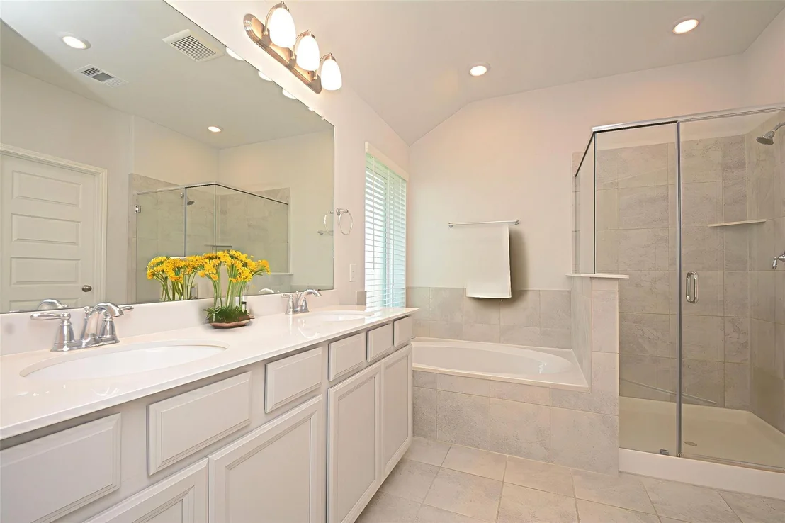 Photo of 1807 Iris Knoll Lane
