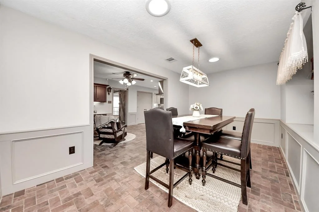 Photo of 12431 Oakcroft Drive