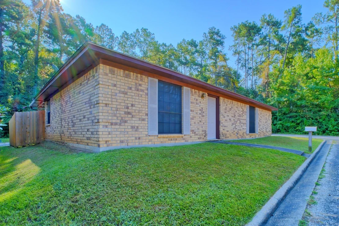 Photo of 1000 Crestline Lane
