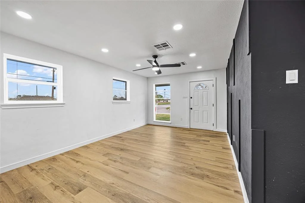 Photo of 2102 Cherry Lane