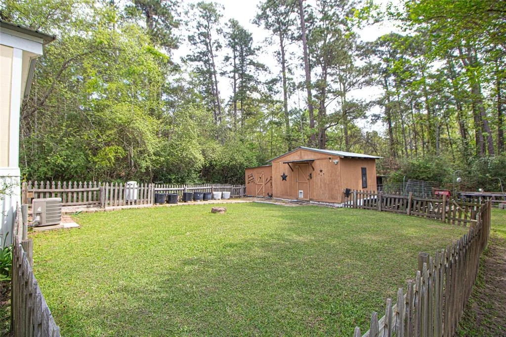 Photo of 305 Red Oak