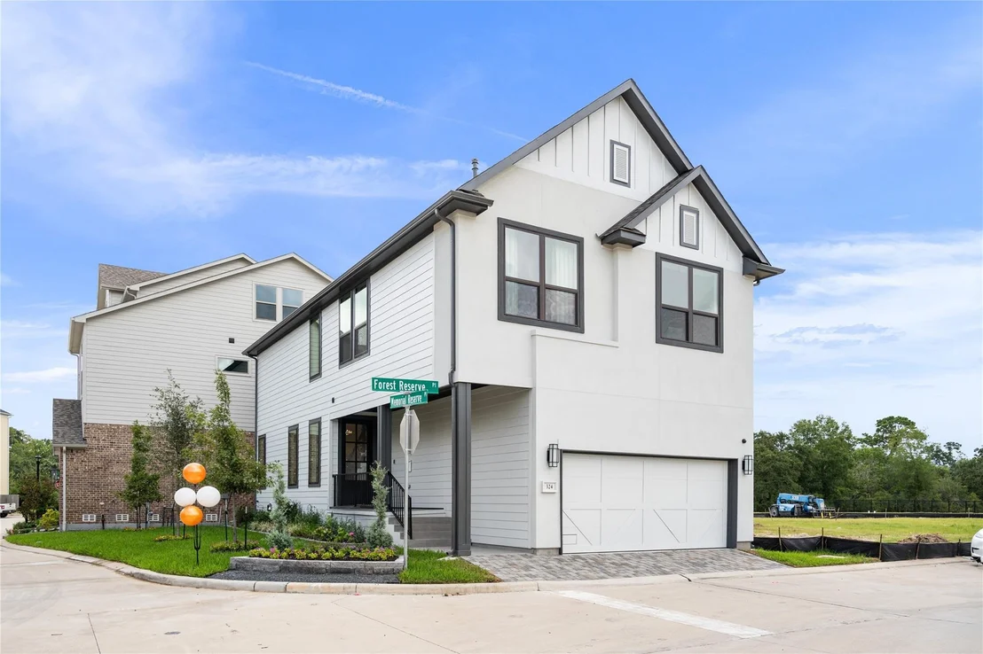 Photo of 324 Forest Reserve Place