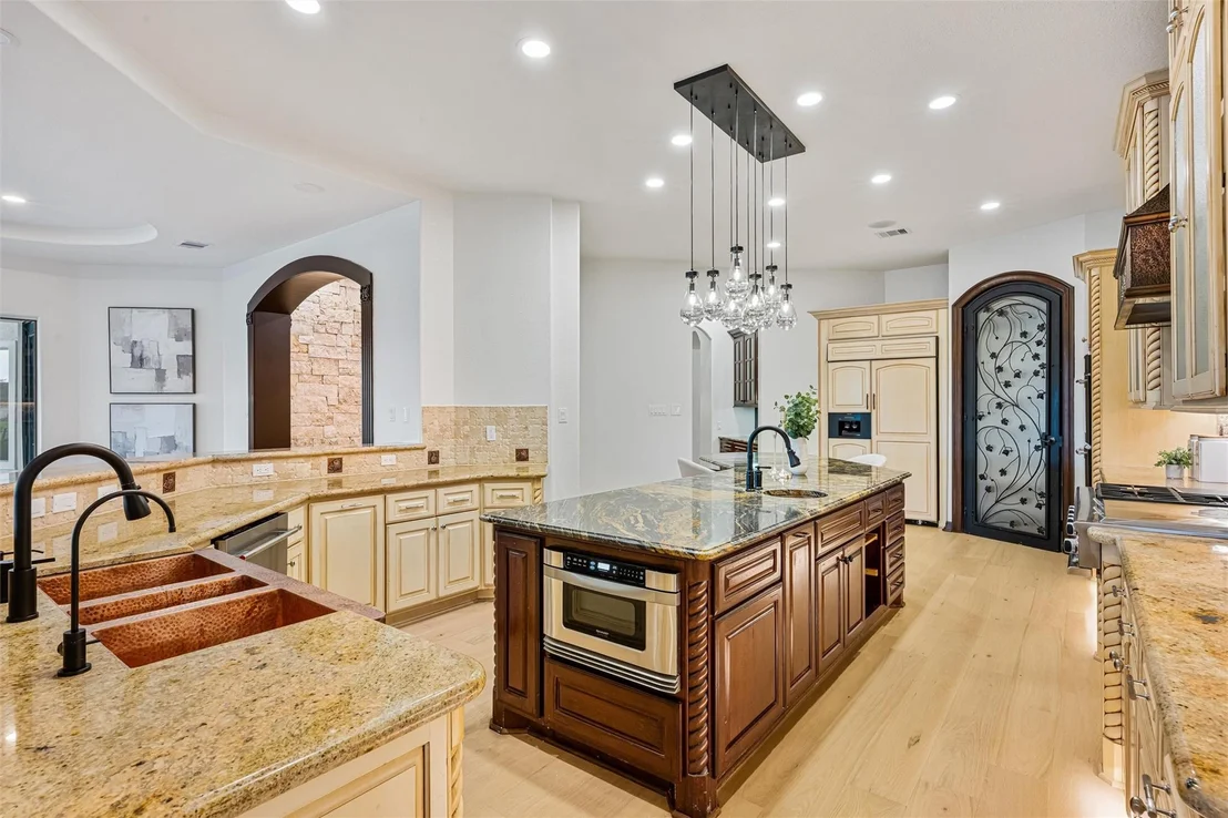 Photo of 6710 Falcon Point