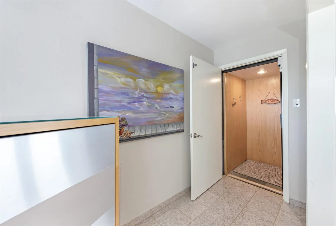 Photo of 1334 Outrigger